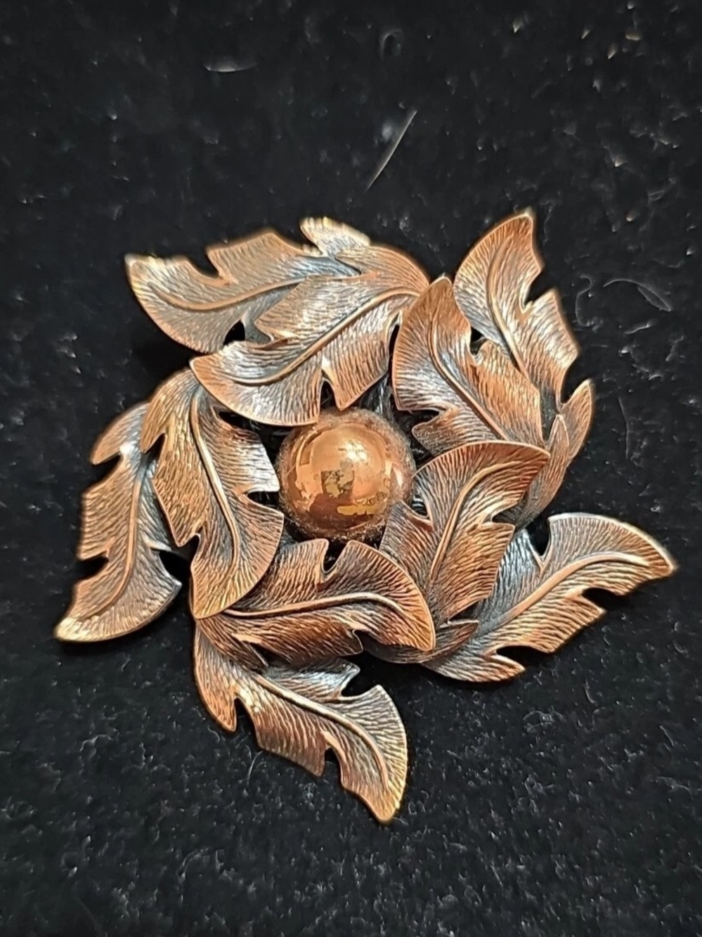 Vtg 1950s Signed Copper By Bell Trading Post Layered Leaf Wreath Brooch Pin